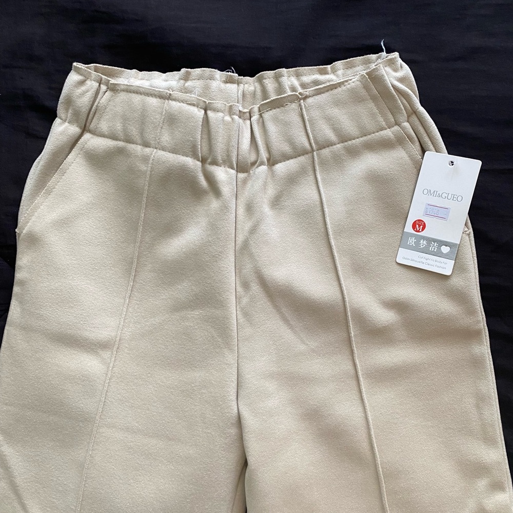 New with tags! Medium Pants